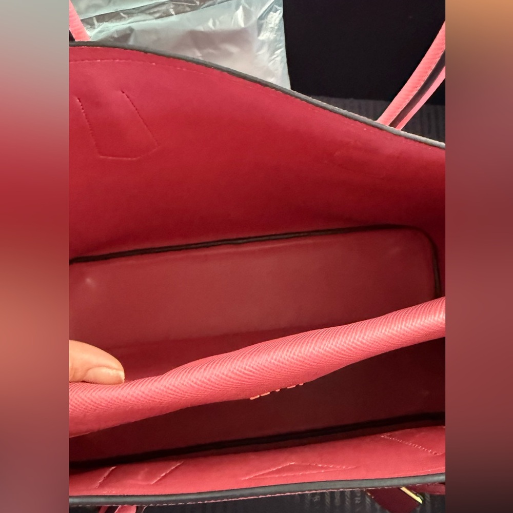 Authentic Prada Saffiano Lux Leather Tote in Pink - Picture 10 of 14